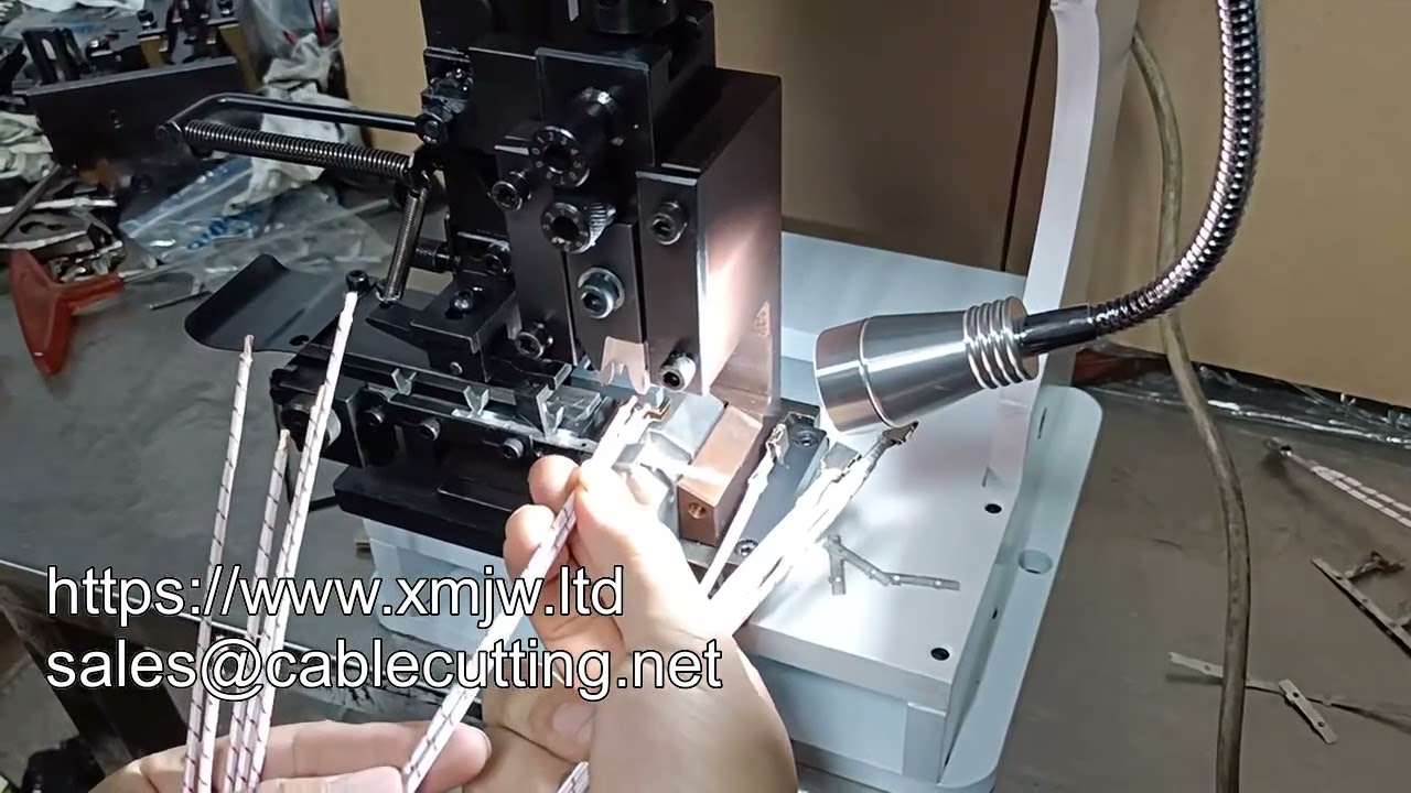 Pisau Crimping Terminal Super Mute dengan Aplikator OTP dan Pisau Pembengkok Terminal - Mesin Crimping Otomatis